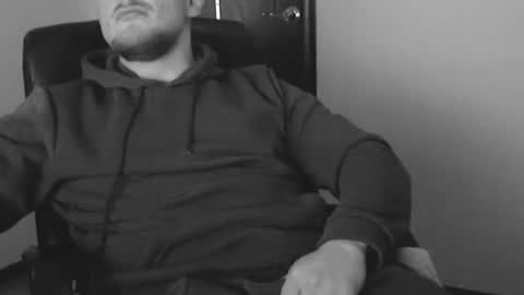 lev1ngston online show from January 2025 11:38:02 PM