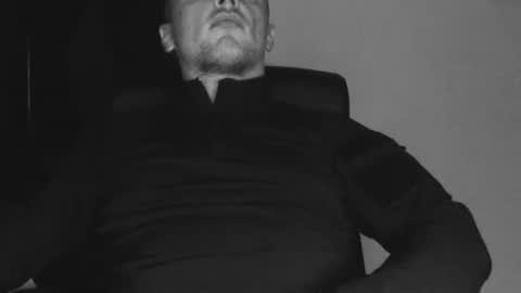 lev1ngston online show from September 2025 10:09:01 PM