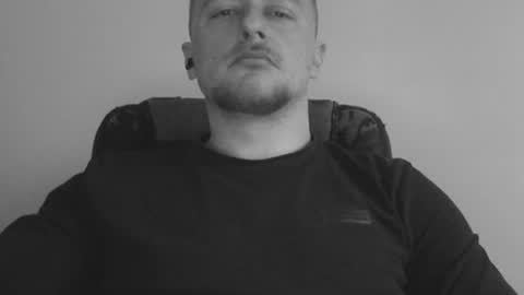 lev1ngston online show from April 2026 12:27:02 PM