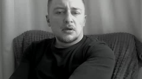 lev1ngston online show from April 2026 12:32:01 PM