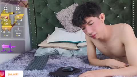 Snapshot of levi_ackermann1 chatting on January 2025 03:54:01 PM Levi online show from January 2025 03:54:01 PM