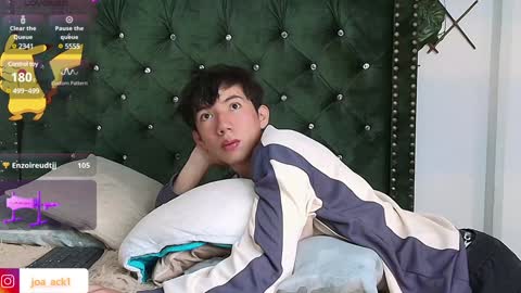 Snapshot of levi_ackermann1 chatting on February 2025 03:52:01 PM Levi online show from February 2025 03:52:01 PM