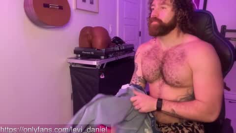 Snapshot of levi_daniel chatting on November 2025 09:37:01 PM Levi Daniel online show from November 2025 09:37:01 PM