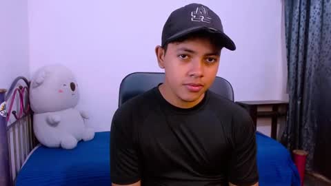      0600AM-1200PM - online show from December 2025 05:05:01 AM