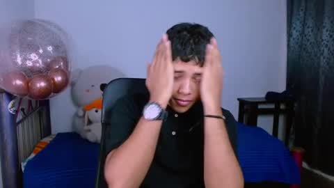      0600AM-1200PM - online show from December 2025 03:00:01 AM