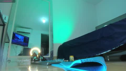 Snapshot of levisconny chatting on February 2026 12:47:02 AM I am Salom online show from February 2026 12:47:02 AM