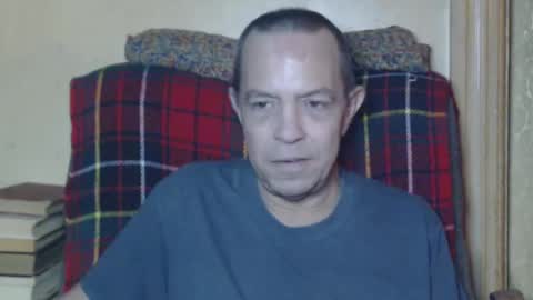 Snapshot of levon48 chatting on December 2024 01:08:01 AM levon48 online show from December 2024 01:08:01 AM