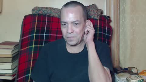 Snapshot of levon48 chatting on February 2025 01:15:01 AM levon48 online show from February 2025 01:15:01 AM