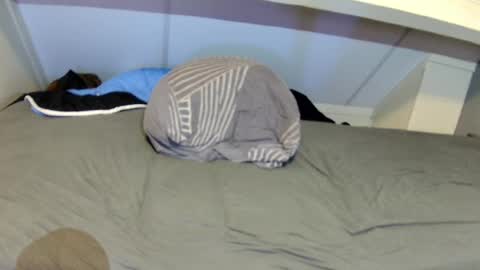 lewenzi online show from May 2026 09:53:02 PM