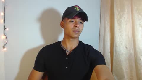 Snapshot of lewis_ly chatting on February 2026 03:30:02 PM i am lewis ly EDUARDO MEMDOZA15 online show from February 2026 03:30:02 PM