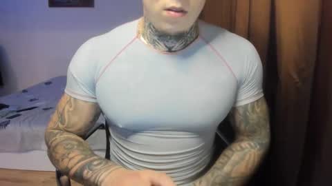 Snapshot of lewis_muscleee chatting on November 2025 06:56:02 PM blablablack online show from November 2025 06:56:02 PM