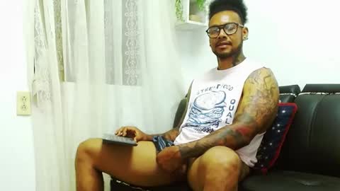 Snapshot of lewisstrong chatting on January 2025 10:44:01 PM Lewis Strong online show from January 2025 10:44:01 PM