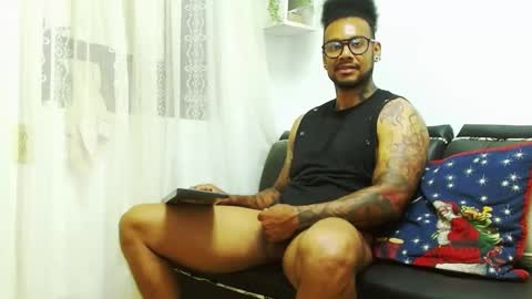 Snapshot of lewisstrong chatting on January 2025 06:56:02 PM Lewis Strong online show from January 2025 06:56:02 PM