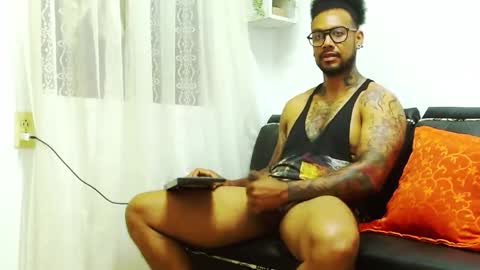 Snapshot of lewisstrong chatting on January 2025 01:41:01 AM Lewis Strong online show from January 2025 01:41:01 AM