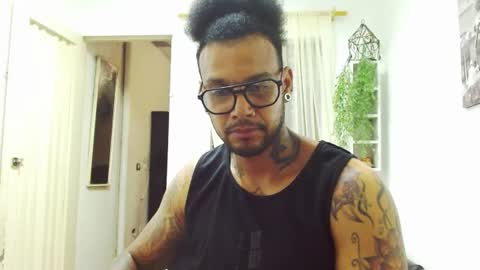 Snapshot of lewisstrong chatting on February 2025 06:40:02 PM Lewis Strong online show from February 2025 06:40:02 PM