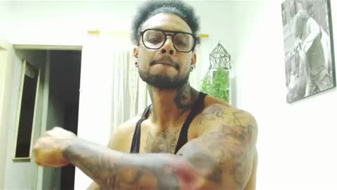 Snapshot of lewisstrong chatting on February 2025 12:17:01 AM Lewis Strong online show from February 2025 12:17:01 AM