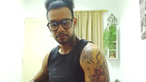 Snapshot of lewisstrong chatting on February 2025 10:50:01 PM Lewis Strong online show from February 2025 10:50:01 PM