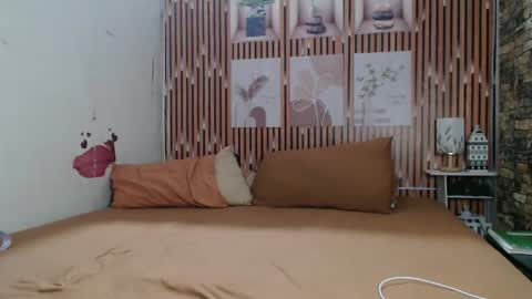 lexianna online show from May 2026 12:01:02 PM