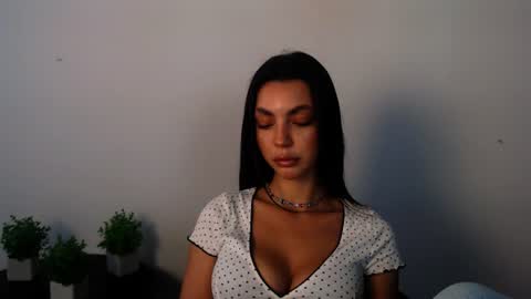 Alexia online show from July 2026 12:23:01 PM
