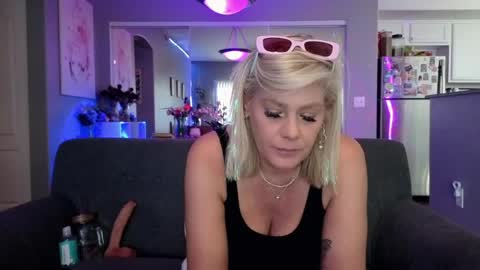 Lexi online show from May 2026 11:33:02 PM