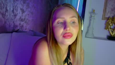 LEXXY online show from November 2025 05:40:02 AM
