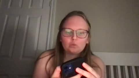 Snapshot of lexielilacs chatting on December 2024 04:34:02 AM lexie online show from December 2024 04:34:02 AM