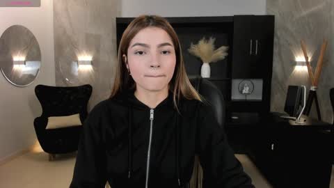 Snapshot of lexiewayne chatting on December 2024 07:53:02 PM Lexie online show from December 2024 07:53:02 PM