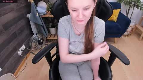 Lexi online show from February 2025 06:42:01 AM