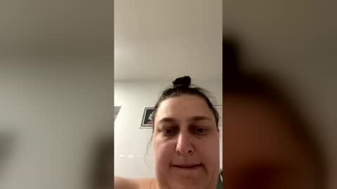 Snapshot of lexii132 chatting on May 2026 12:40:02 AM SoloAfterDark online show from May 2026 12:40:02 AM