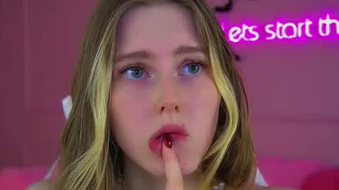 Lexi online show from November 2025 06:21:01 PM