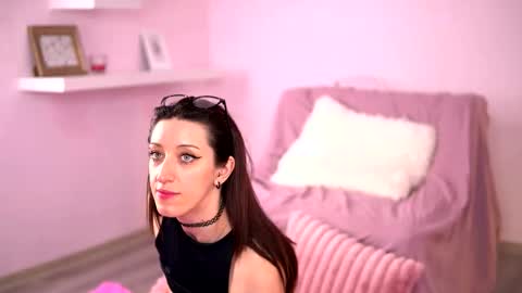 Snapshot of lexxievixxen chatting on September 2025 10:04:01 PM Lexie online show from September 2025 10:04:01 PM