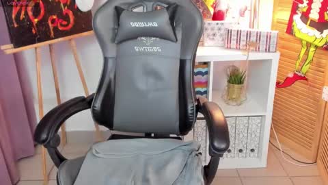 lexxxyone online show from December 2024 07:49:01 PM