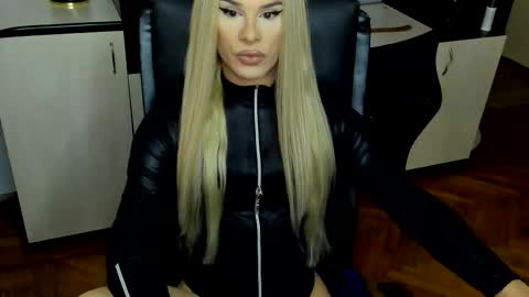 eva lexy you may call me Miss online show from September 2025 08:52:02 PM