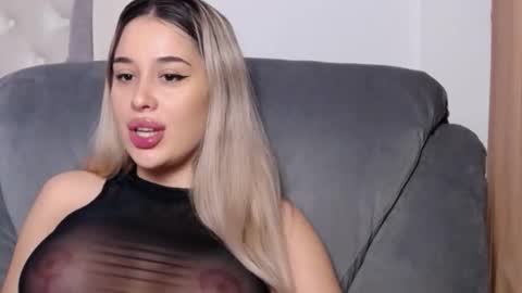 Lexxyselena online show from September 2025 07:57:02 PM