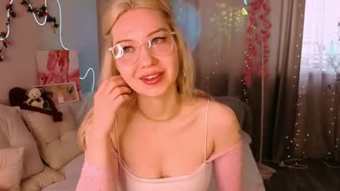 Lily online show from June 2026 04:32:02 AM