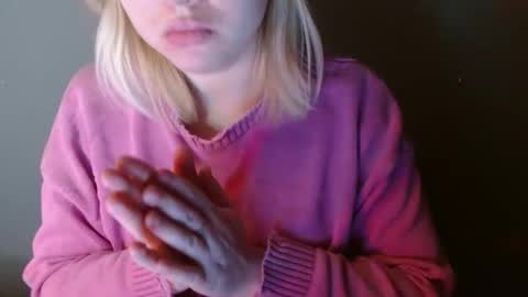 Leyla online show from February 2026 07:04:02 AM