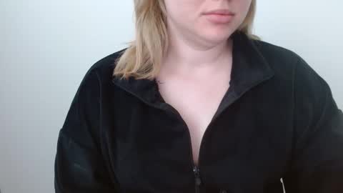 Leyla online show from May 2026 05:25:02 AM