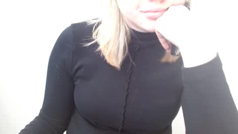 Leyla online show from May 2026 06:32:01 AM