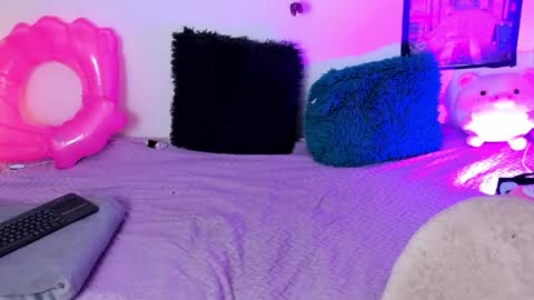 Leyla Miller online show from June 2026 04:23:01 PM