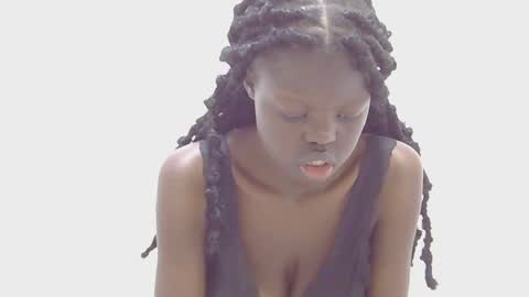 laylani69 online show from July 2026 07:48:01 AM
