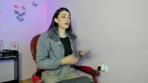 Snapshot of leynamadrigal chatting on March 2025 08:10:02 PM Leyna online show from March 2025 08:10:02 PM