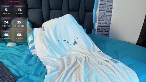 L E Y T O N online show from December 2024 02:20:02 AM