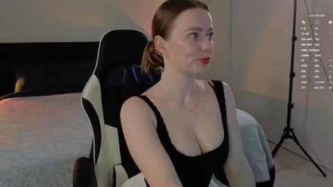 Snapshot of li_j chatting on September 2025 12:32:02 AM Linda my FANSLY red fury online show from September 2025 12:32:02 AM