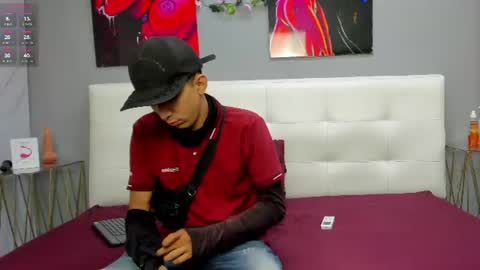 lia78couple online show from June 2026 08:33:02 PM