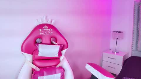 Lia  online show from January 2026 03:50:02 PM