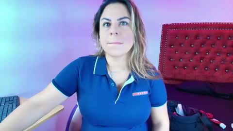 Lia  online show from May 2026 04:08:02 AM