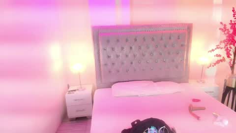 Lia  online show from May 2026 03:48:02 AM