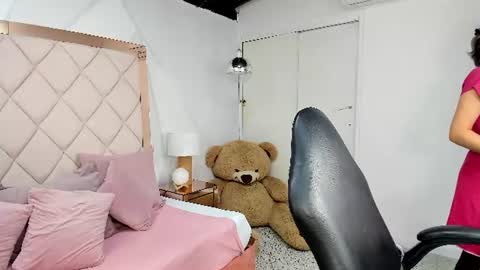Lia  online show from July 2026 02:08:01 AM