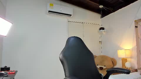 Lia  online show from July 2026 07:16:01 PM