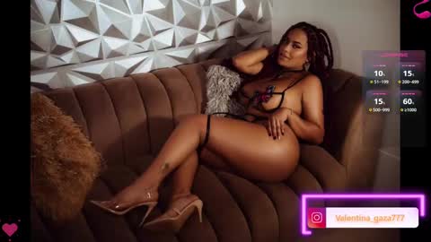 V A L  online show from February 2025 11:34:01 PM